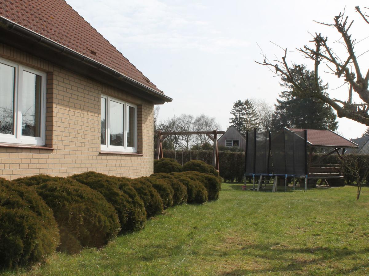 Comfy Farmhouse In Brusow With Garden Kröpelin المظهر الخارجي الصورة